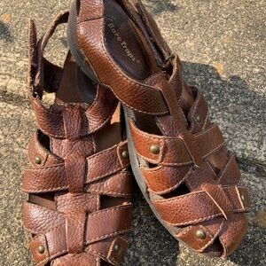 Baretraps Sandals, size 8.5, covered toe, rubber sole
